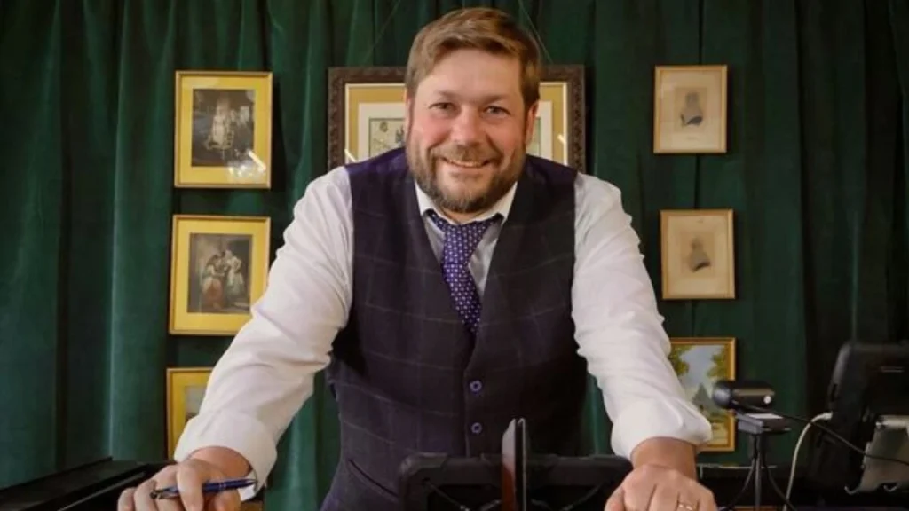 How Angus Ashworth Went Viral
