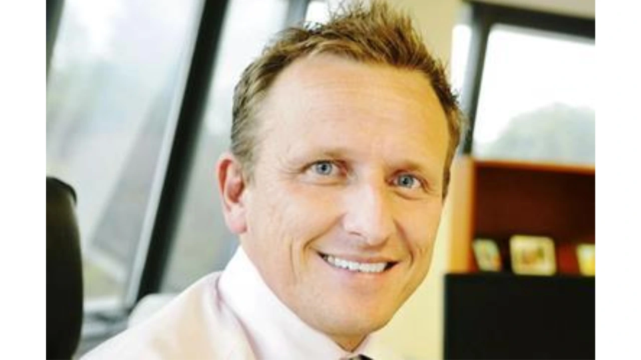 Glynn Keeling Net Worth